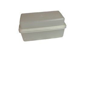 Vintage Tupperware Bread Keeper Cracker Container Storage 9.5x7.75x8.25" White‎